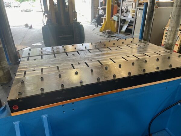 Blow 200 Ton Hydraulic 4-Post Heated Platen Press Rebuilt - Image 4