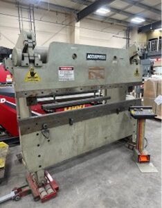 Accurpress 60 Ton x 8 Press Brake Model 7608